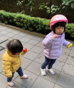 子どもの前でスマホをいじるのをやめました　