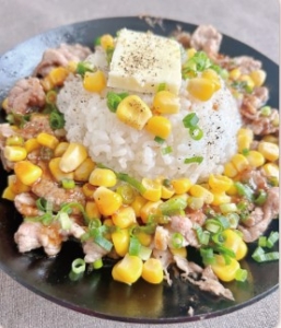 ペッパーランチ風 牛肉とコーンのごはん
