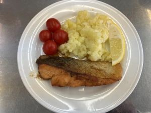 「男のめし支度」お父さんの株が上がる秋鮭のムニエル