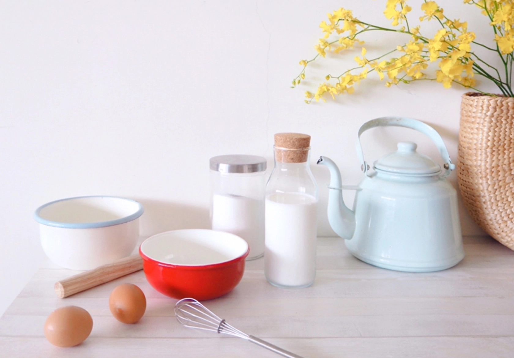 お父さん、お母さんの悩みに応える、絵本のようにやさしく読める「６さいからの料理の本」