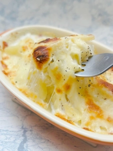 白しょうゆが香るやさしいドゥフィノア（じゃがいものグラタン）