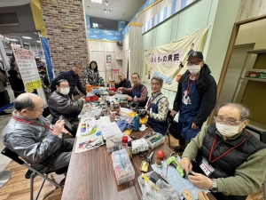 壊れた玩具に再び命を！　ふなばし「おもちゃの病院」活動広がる　船橋市