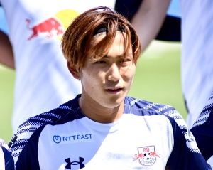 愛らしく、不敵に。「シャドーで光る」ー山本桜大