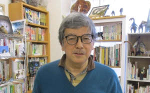 『リスの本棚』動物の専門家　宝川範久さんの私設自然史図書室　八千代市